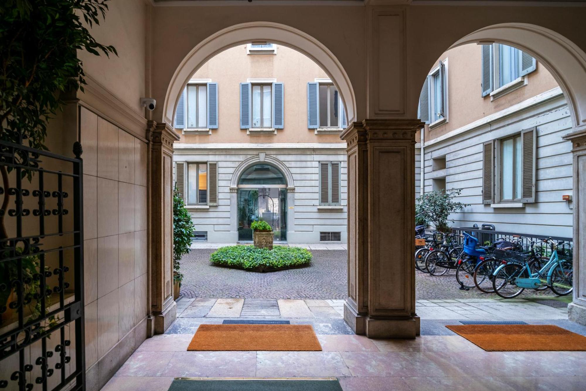 Апартаменты Real Jewel In Milano Cadorna Экстерьер фото
