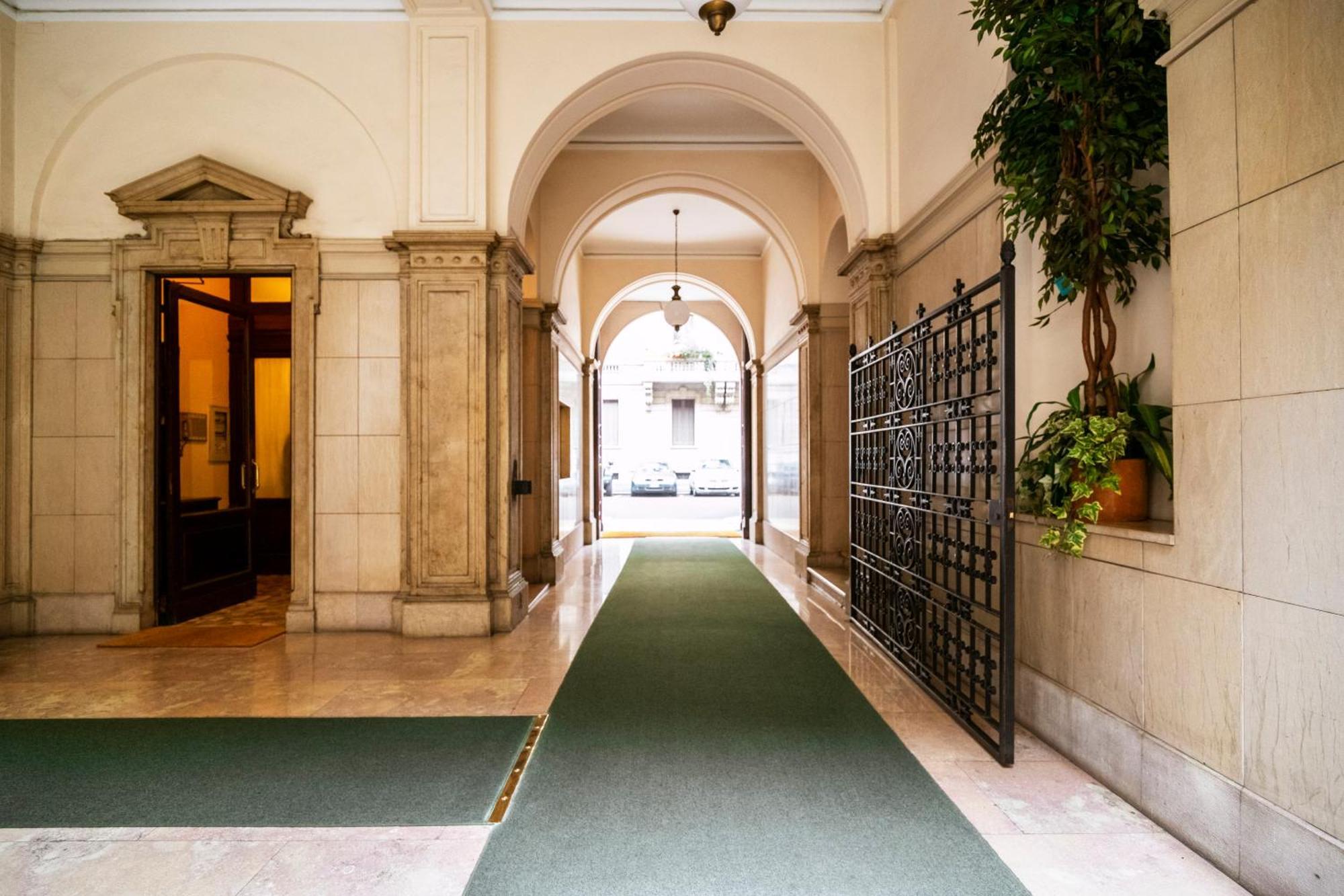 Апартаменты Real Jewel In Milano Cadorna Экстерьер фото